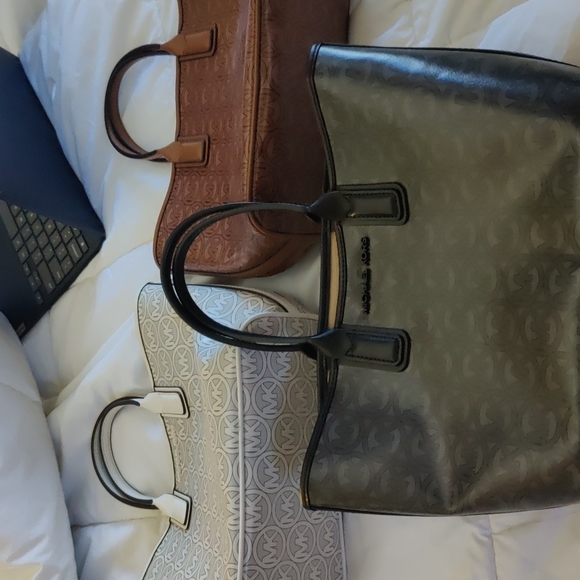 Michael kors bags - Picture 1 of 4